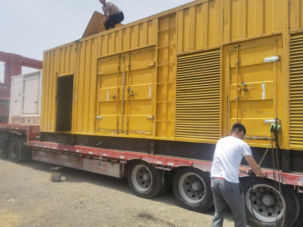 渭南发电机出租100KW发电机需要什么规格的电缆线？